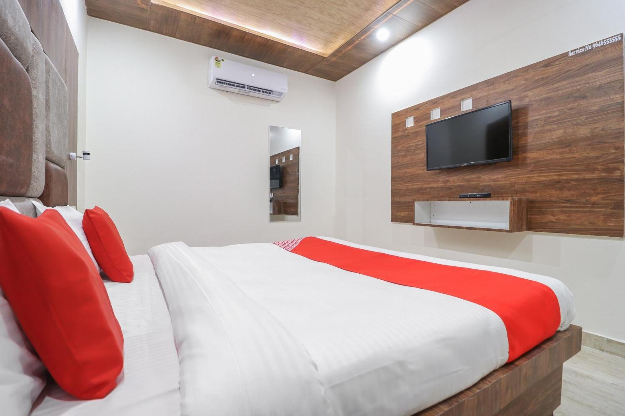 Oyo Flagship Hotel Ambani Zirakpur Kültér fotó